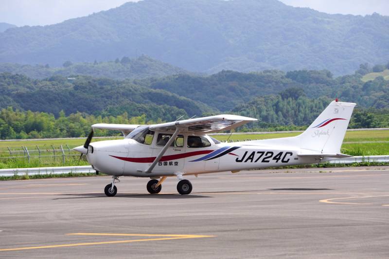 空から楽しむ瀬戸内 -セスナ遊覧飛行 10分コース-